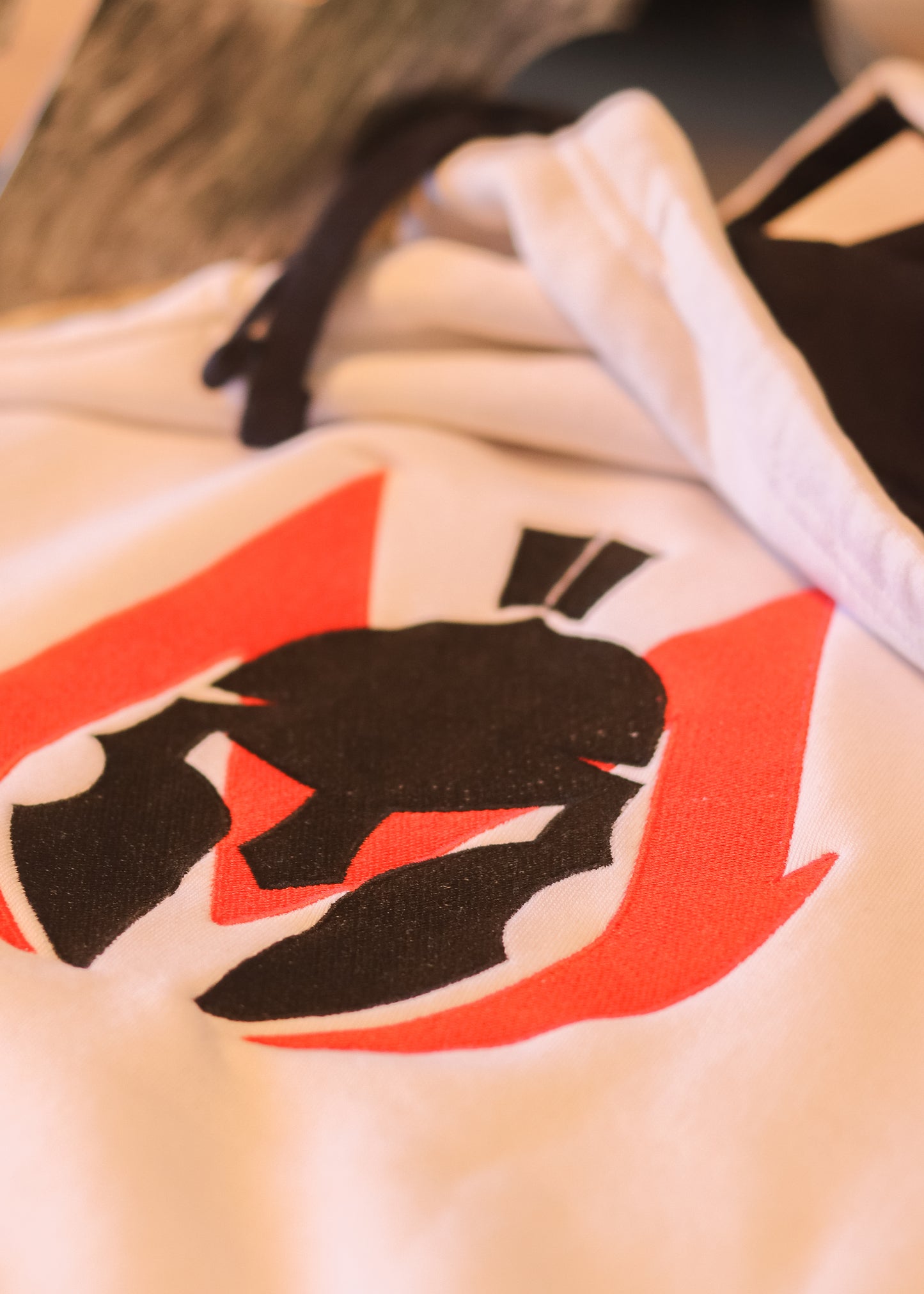 MORE SEVILLA | Sudadera con capucha BLANCA
